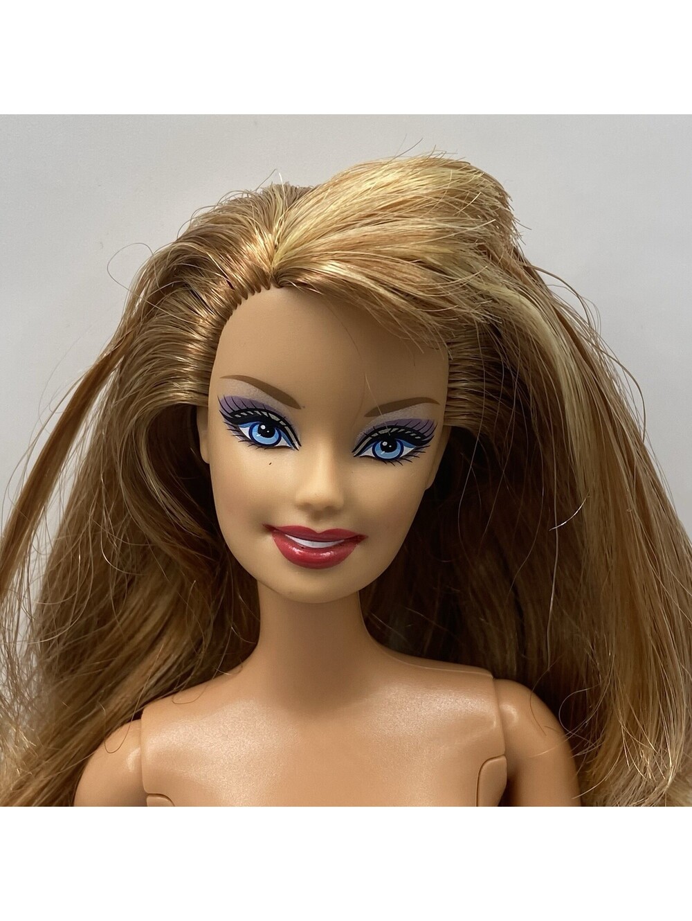 Nude Barbie 2010 Fashionistas Swappin' Styles Sweetie Articulated T7415 Doll B20